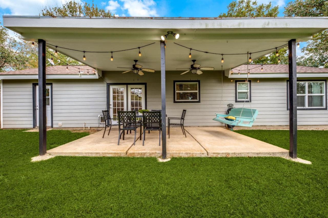 Cozy 4 Bedroom Home Blocks To Main Street And Wineries Fredericksburg Buitenkant foto
